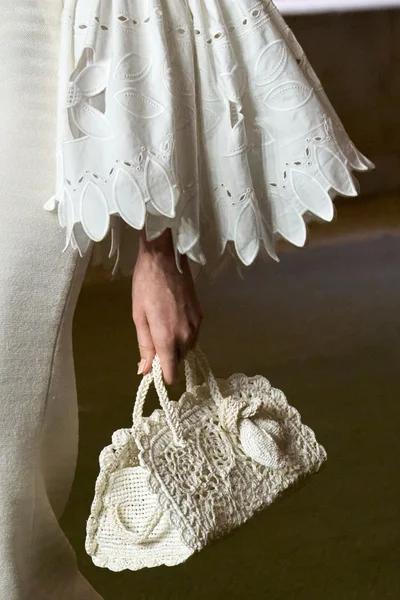 Look 90
